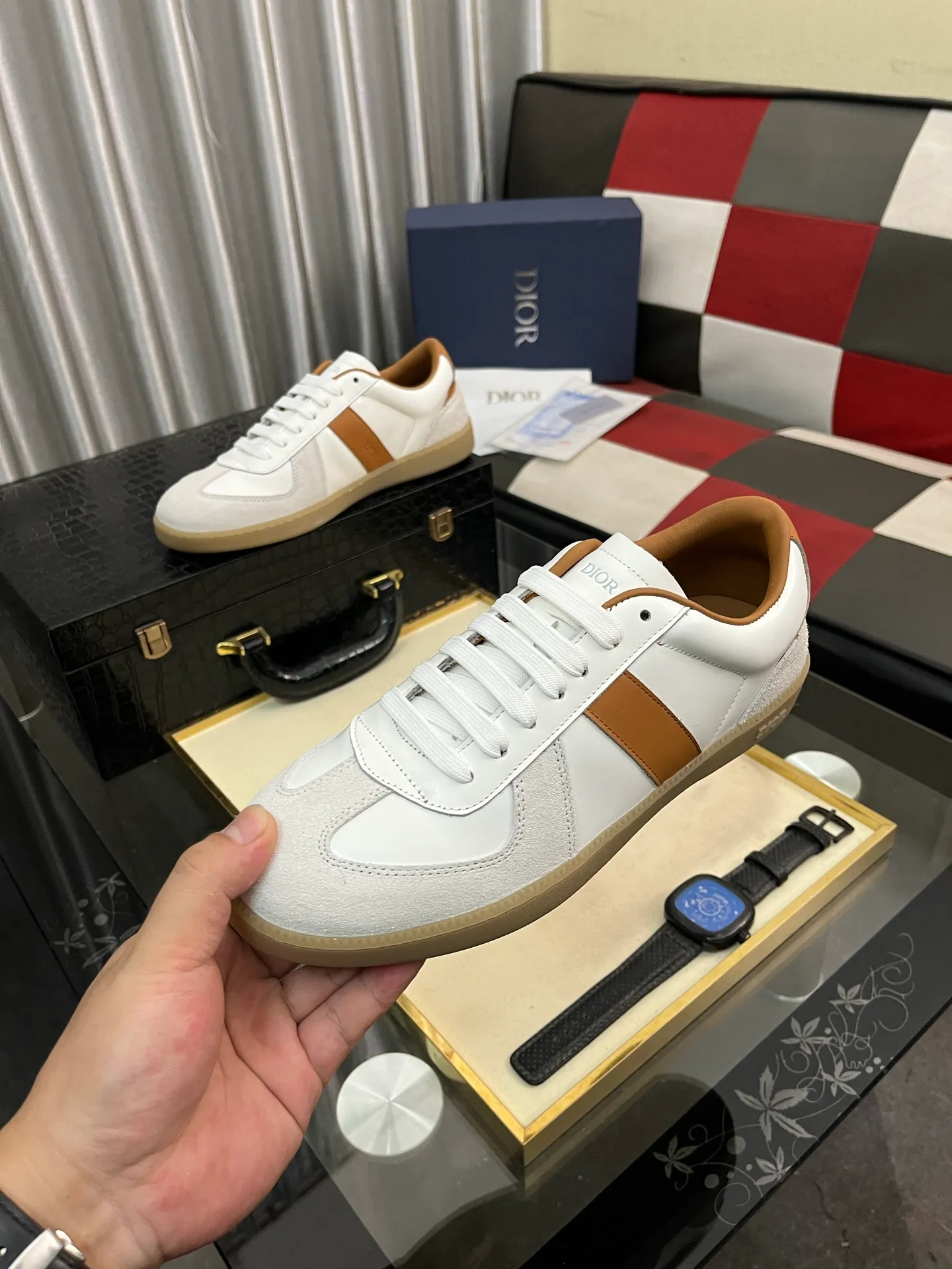 Men's shoes 💰400⌚️⌚️[Dior] Dior's new casual men's shoes are launched in Hong Kong counters. Official website 1:1 production. Original Italian materials. Designed by European and American masters. Perfect shape to create counter quality. Solid color rubber wear-resistant outsole and classic dazzling head! Super versatile and very comfortable. High-end without losing taste, fashionable and novel! ! Absolute focus! Code number: 38-444️⃣Colors available